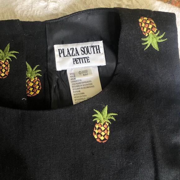 Y2K Plaza South Petite 10 Pineapple Embroidered Linen-Blend 2Pc Set Tank & Capri - Picture 2 of 14